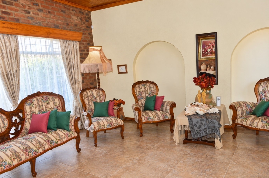 4 Bedroom Property for Sale in Wilkoppies North West